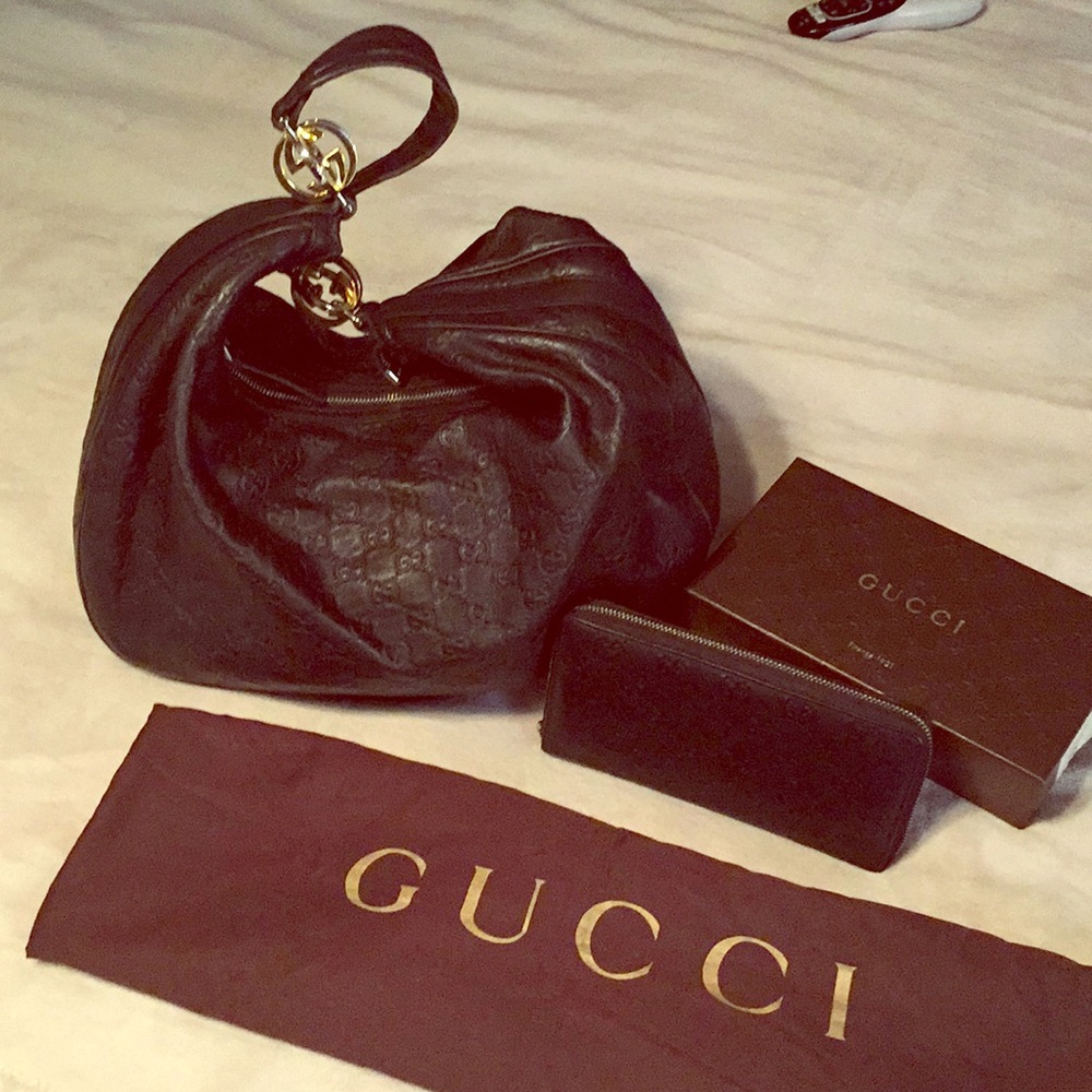 💯Gucci Leather Large hobo bag and wallet!